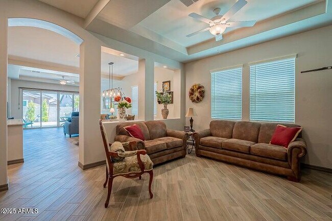 Building Photo - 3924 E Pinto Dr