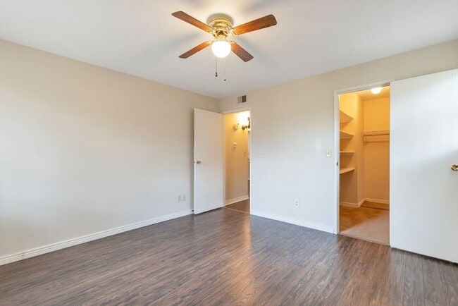 Building Photo - Charming 1 beds 1 bath in Aurora! Owner is...