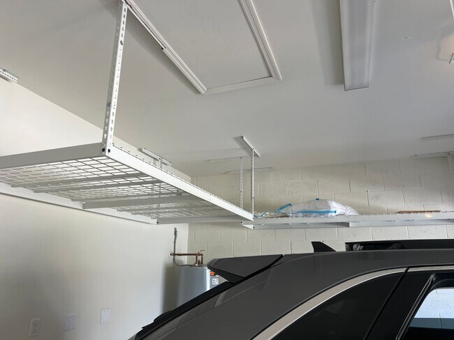 Building Photo - 2 bedroom, 2 bathroom attached villa home in Islandwalk!