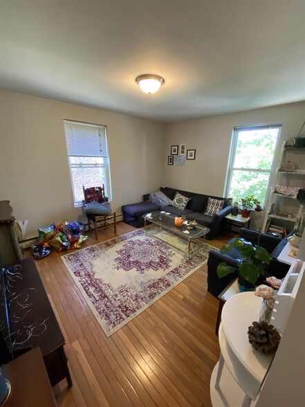 Building Photo - 342 Allston St