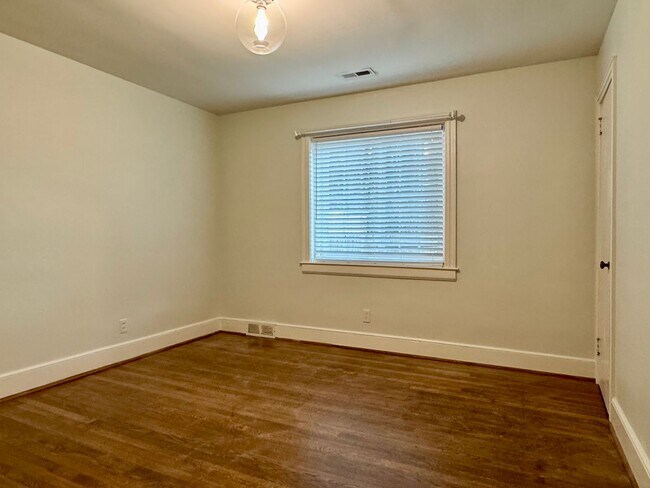 Building Photo - 3212 Alabama Ave