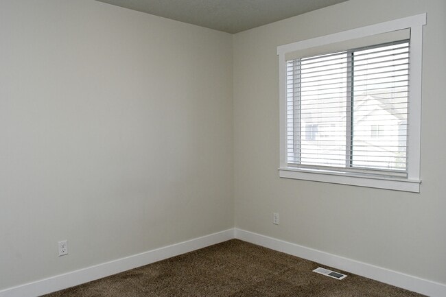 Building Photo - 4178 S 2825 W