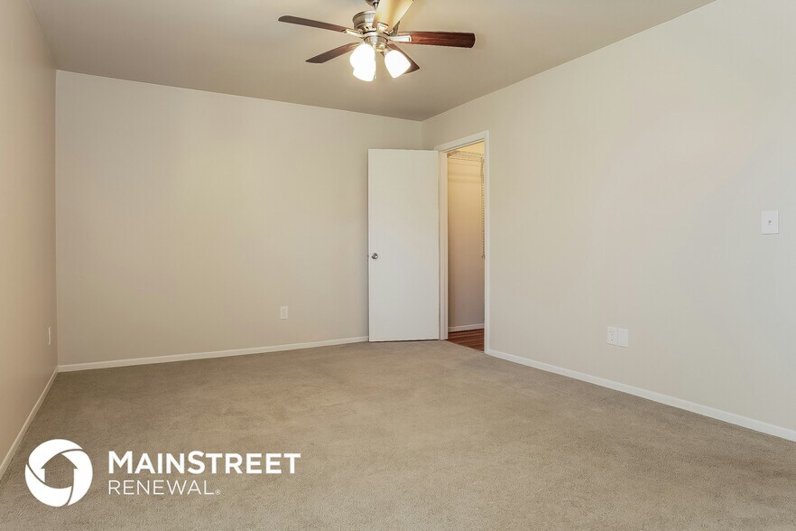 Building Photo - 765 Sagebrush Trail