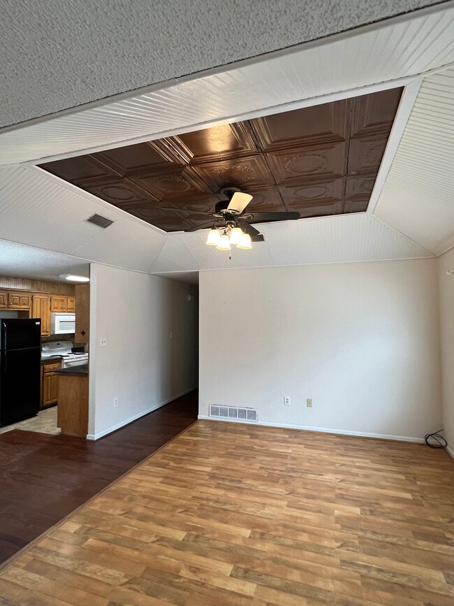 Building Photo - 1409 Westheimer Rd