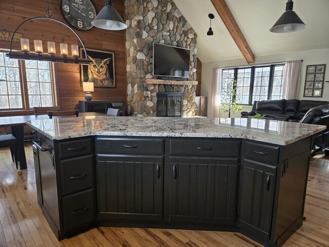 Building Photo - S43W30464 Stone Gate Ln