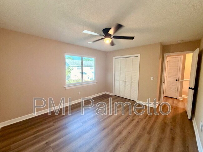 Building Photo - 4716 Leaf Crest Ct