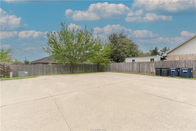 Building Photo - 2427 Pintail Loop