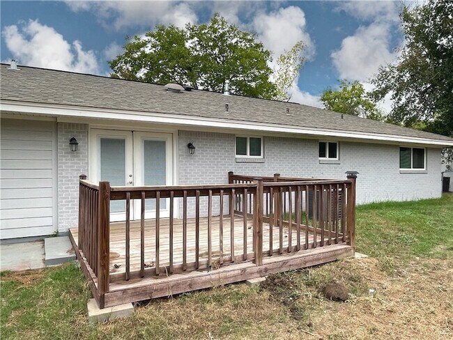 Building Photo - 1507 E 25th St