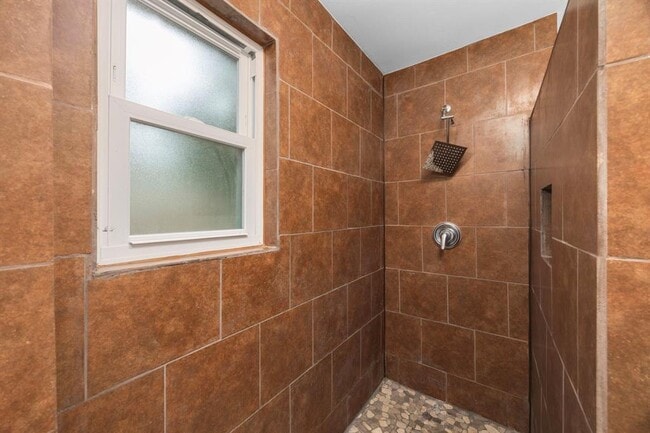 Building Photo - 24402 Pine Canyon Dr