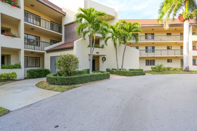 Building Photo - ** TIMBER CREEK AT LELY  ** 2 BED / 2 BATH...