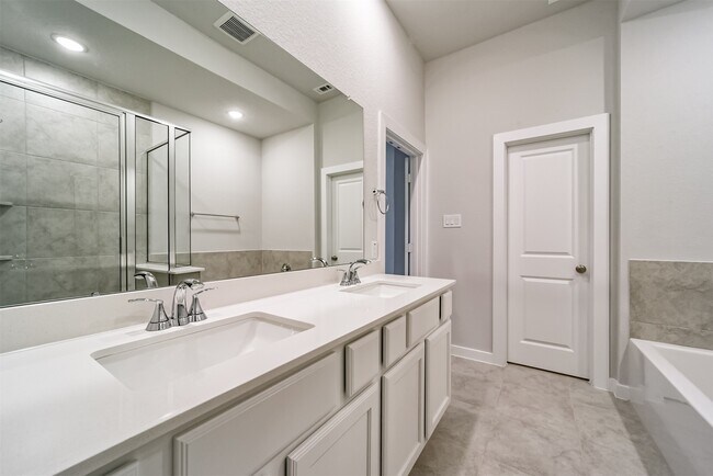 Building Photo - 16519 Texas Hill Country Rd