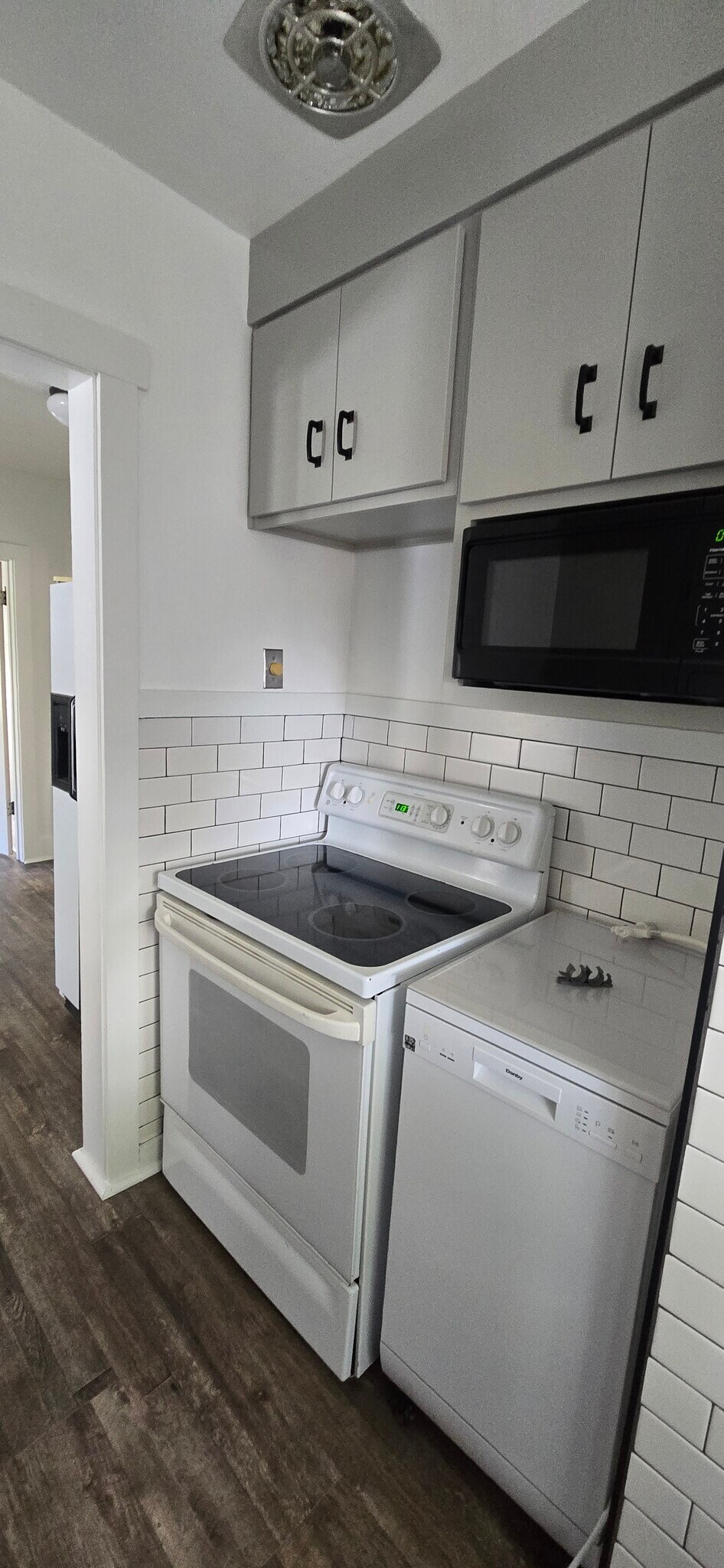 Building Photo - 4217 S 49th St