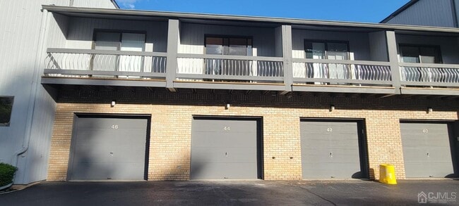 Building Photo - 44 Peachtree Ct
