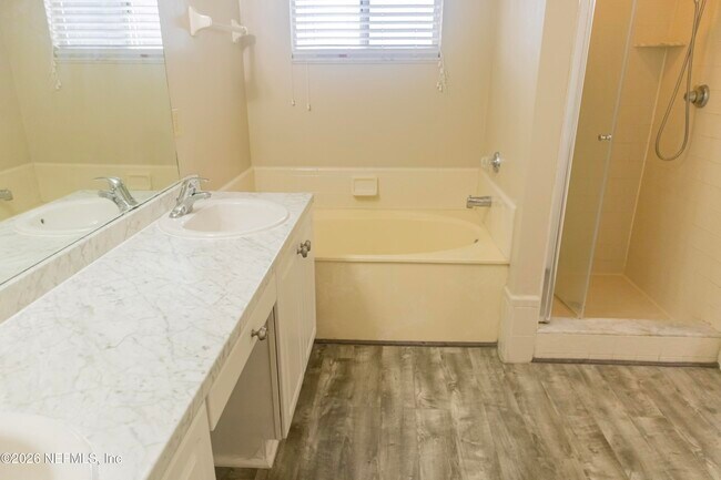 Building Photo - 13625 Las Brisas Way