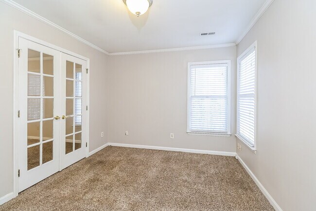 Building Photo - 4801 Bay Pines Ct