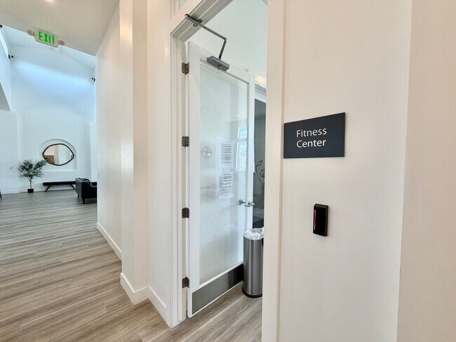 Building Photo - 3BR Condo in The Exchange | Garage, Pool & Minutes to Silicon Slopes