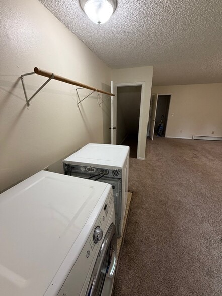 Building Photo - 305 Cindy Dr
