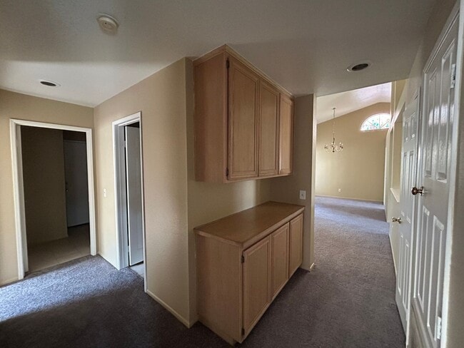 Building Photo - Spacious single story 3 bedroom home seeking new family!