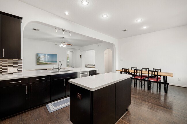 Building Photo - 10507 Angeline Springs Ln