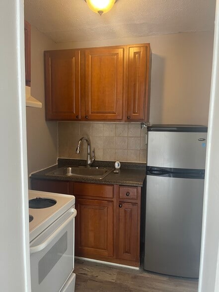 Building Photo - 415 Dunlap St