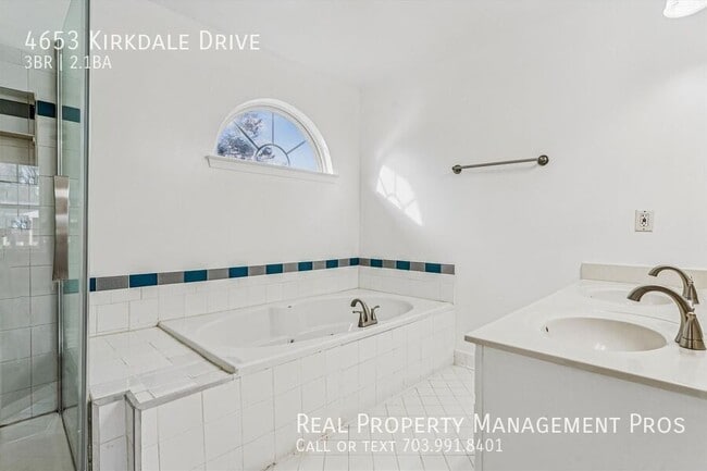 Building Photo - 4653 Kirkdale Dr