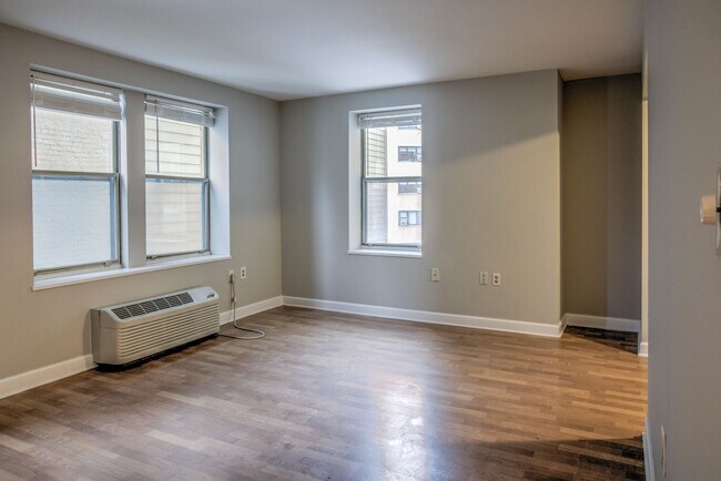 Building Photo - Spacious Studio Across from Meridian Hill Park!
