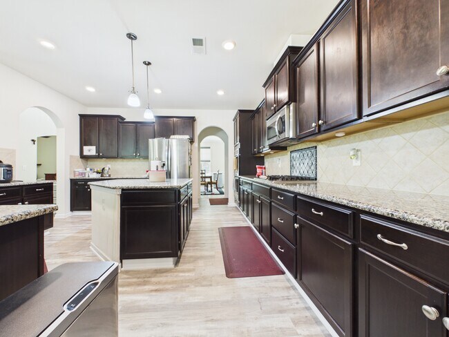 Building Photo - 1379 Corey Cabin Ct