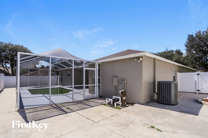 Building Photo - 4501 Compass Oaks Dr