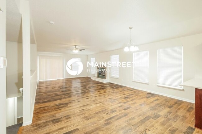 Building Photo - 3 Bedroom Pet-Friendly Home in PLATTE CITY, MO with Main Street Renewal