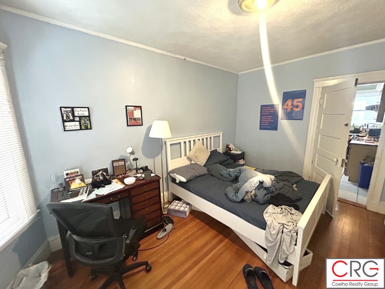 Building Photo - 183 College Ave