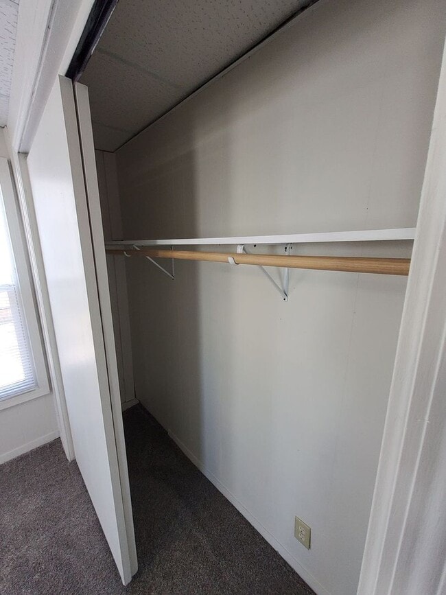 Building Photo - 317 Chute St