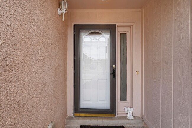 Building Photo - For Rent | 3 Bed / 2 Bath | 1-Car Garage |...