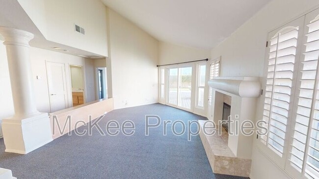 Building Photo - 18 S Cays Ct