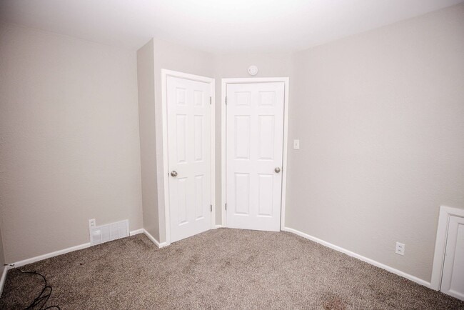 Building Photo - 3725 Watson Ave