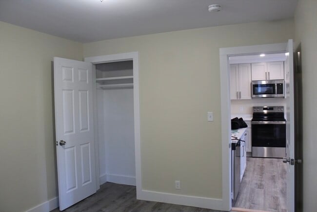 Building Photo - 78 Endicott St