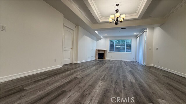 Building Photo - 414 E Valencia Ave