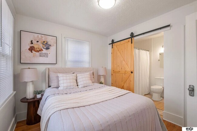 Building Photo - 2717 N 48th Ave