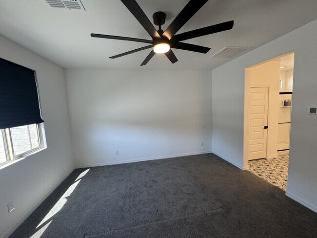 Building Photo - 12855 W Lamar Ct