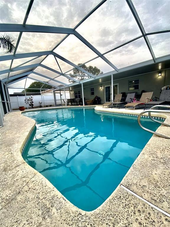 Building Photo - 8024 Candlewoode Dr