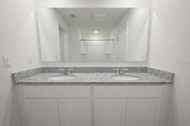 Building Photo - 400 Preston Cv Dr