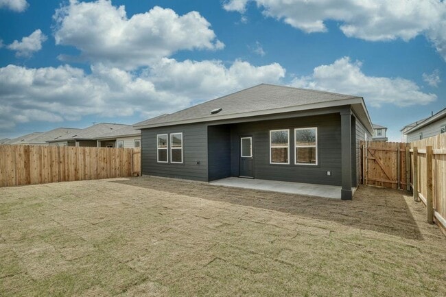 Building Photo - 209 Stonebrook Dr