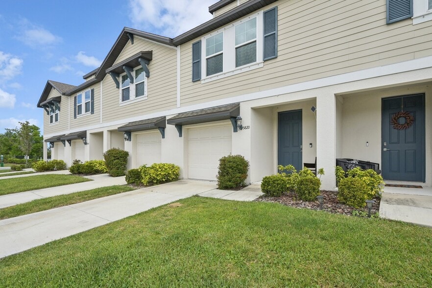 Building Photo - 5820 Ocean Isle Dr