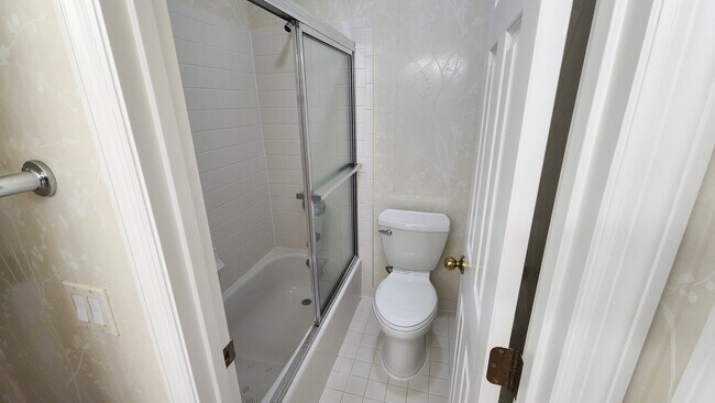 Building Photo - 9696 Carriage Run Ct