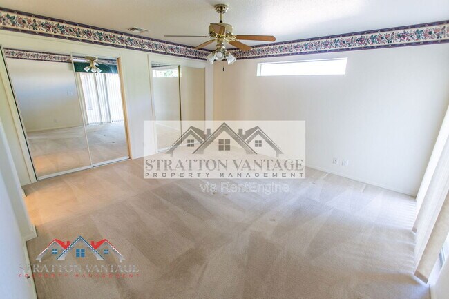 Building Photo - 10864 E Lindner Ave