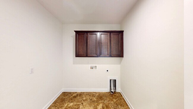 Building Photo - 4523 Collingham Dr