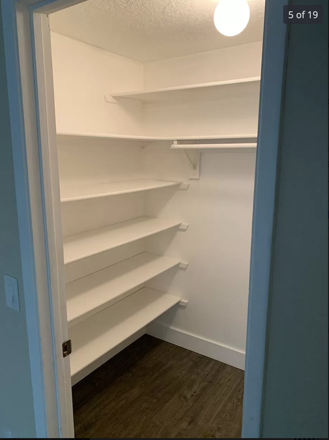 Master Closet - 7022 SW Montauk Cir