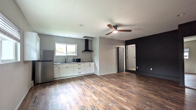 Building Photo - 14137 Halper Rd
