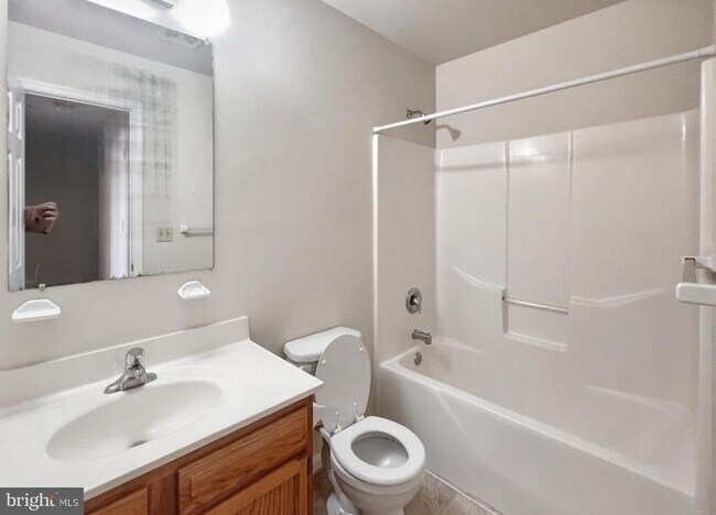 Building Photo - 3615 Harbor Rd