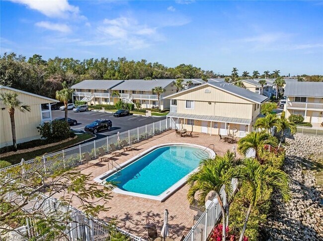 Building Photo - 4629 Bayshore Dr