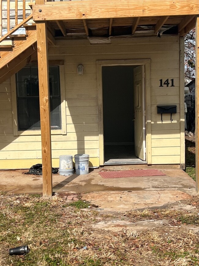 Building Photo - 139 Van Molan St